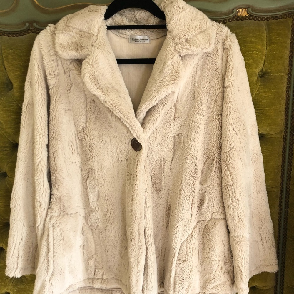 FUZZY SOFT JACKET!